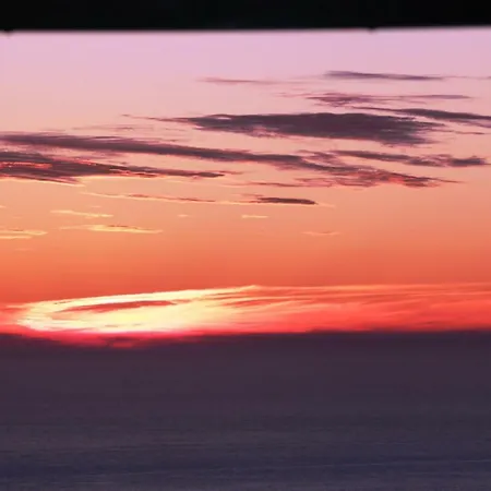 アパート Pure Blue Athánion